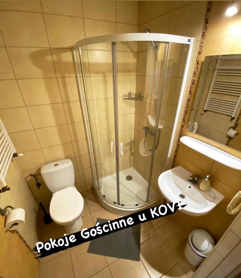 Pokoje Goscinne U Kovi Legnica Exterior foto